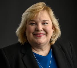 Portrait of Linda Cuaderes
