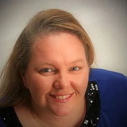 Portrait of Heather Kinser