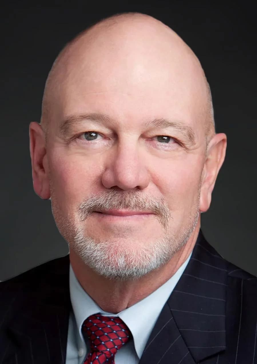 Portrait of Mark Ludwig
