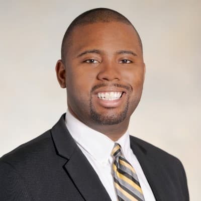 Portrait of Justin Hollimon