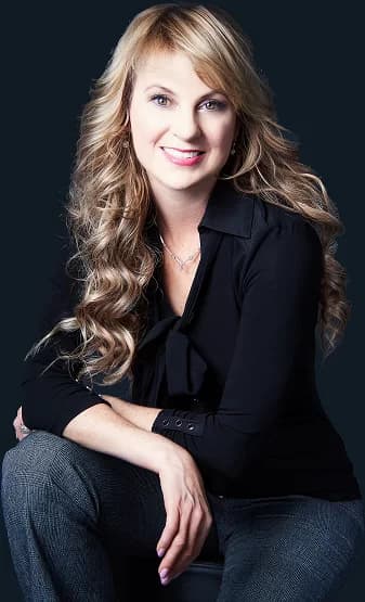Portrait of Laura Payne