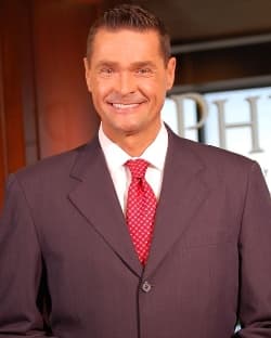 Portrait of Jeffrey Phillips