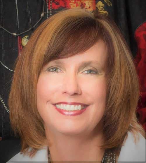 Portrait of Lynne Jurek