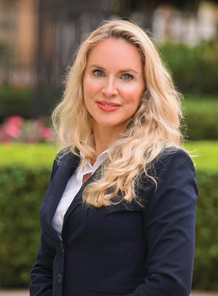 Portrait of Wendy Manard