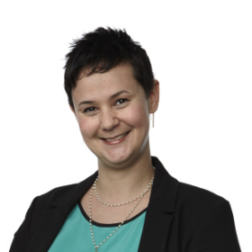 Portrait of Lindsay Carr