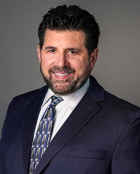 Portrait of Loren Nizinski