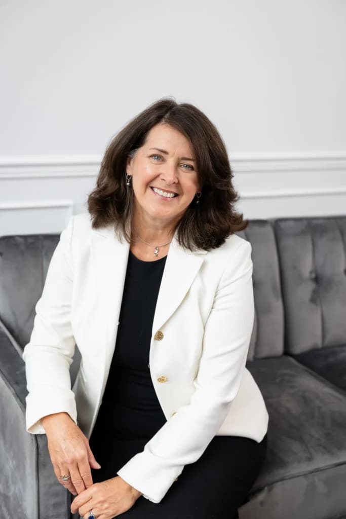 Portrait of Stephanie Bloomfield