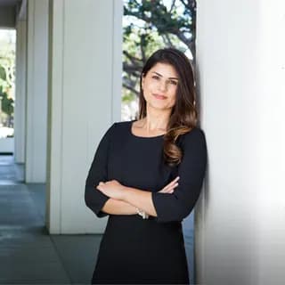Portrait of Lori Vieira