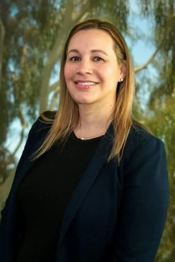 Portrait of Denise Thompson