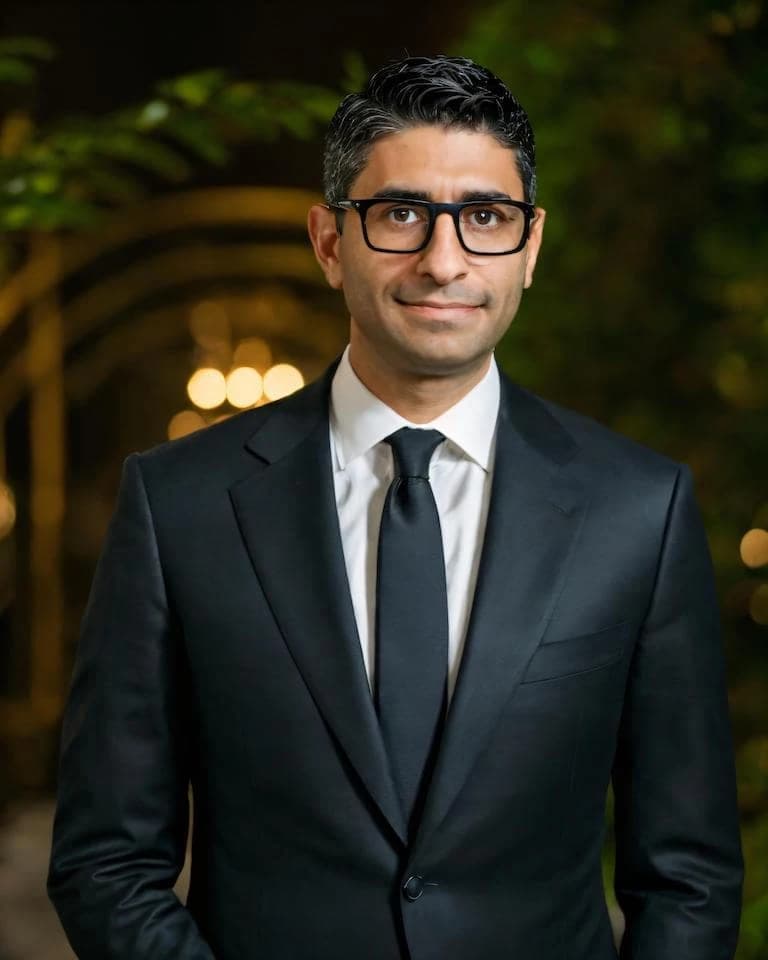 Portrait of Aviram Muhtar