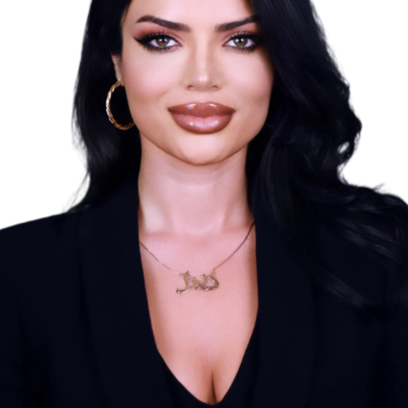 Portrait of Debora Rostamkhani