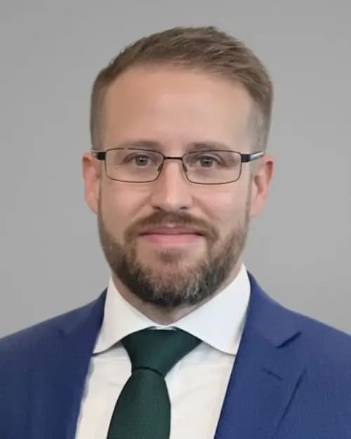 Portrait of Justin Phillips