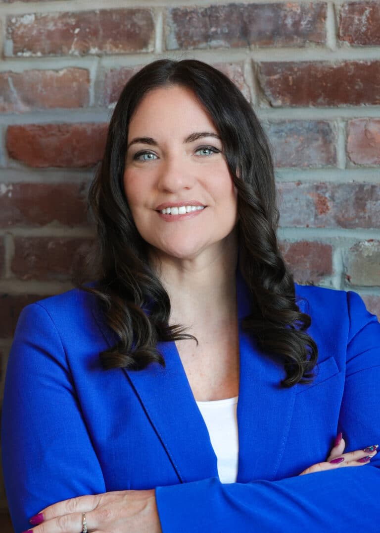 Portrait of Lisa Tsacoumangos
