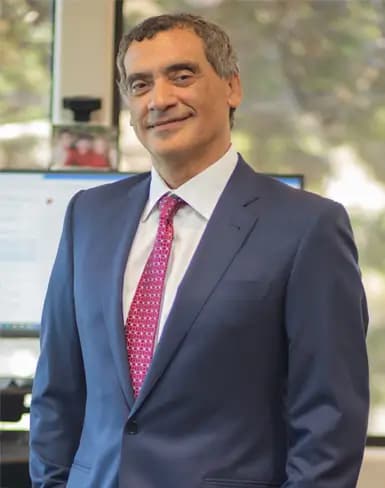 Portrait of Ralph Kalfayan