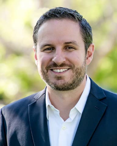 Portrait of Matthew Deen