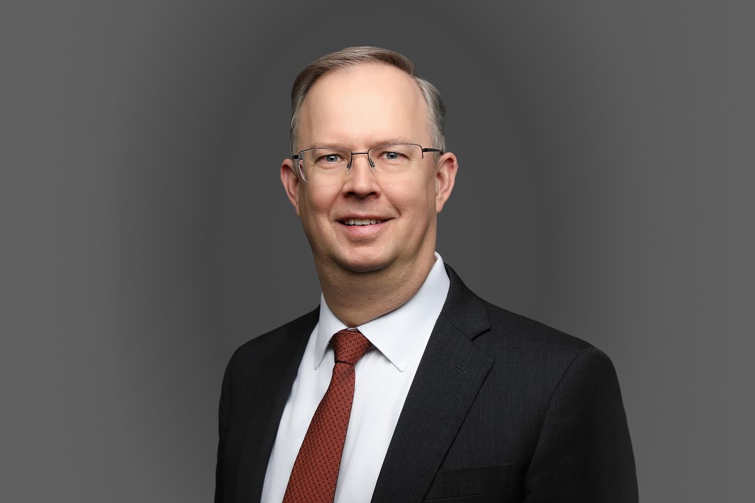 Portrait of Lars Peterson