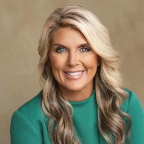 Portrait of Amanda Thornton